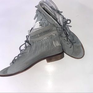 Free People Gray Moccasin Lace Up Booties Shoes Size 37 (6.5 US)